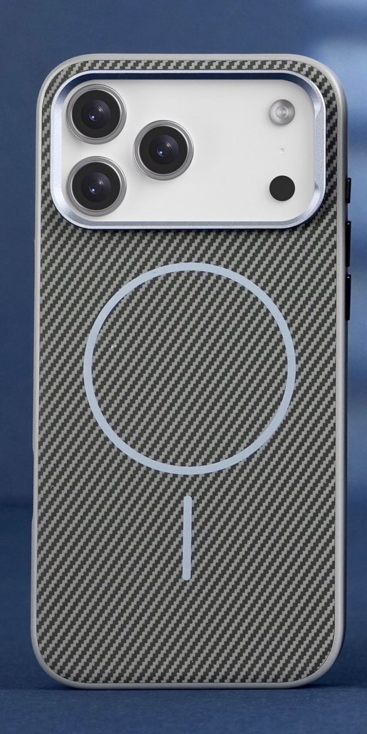 iPhone 17 MagSafe Leather Dragon Design Case – Bold Power & Style