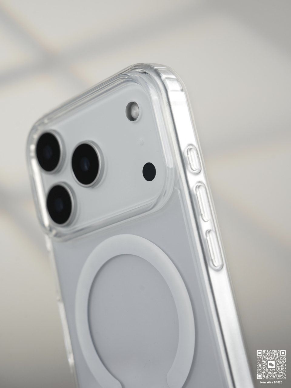 iPhone 17 MagSafe Clear Case – Sleek & Transparent Shield